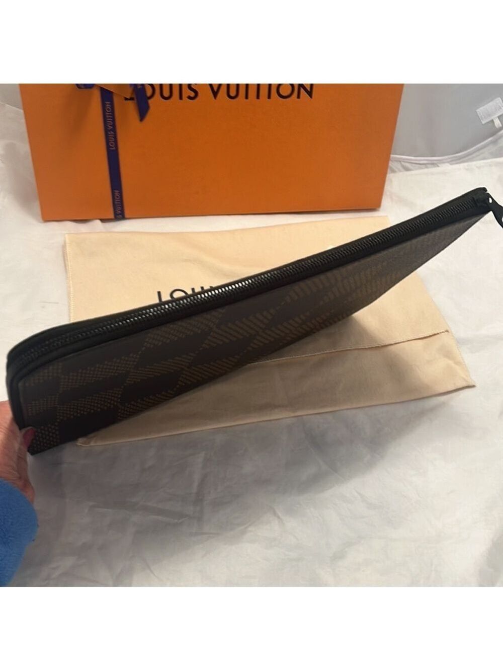 Louis Vuitton X Nigo Giant Pochette Jour GM - Picture 7 of 14